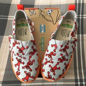 Toms toddler size 10 shoes